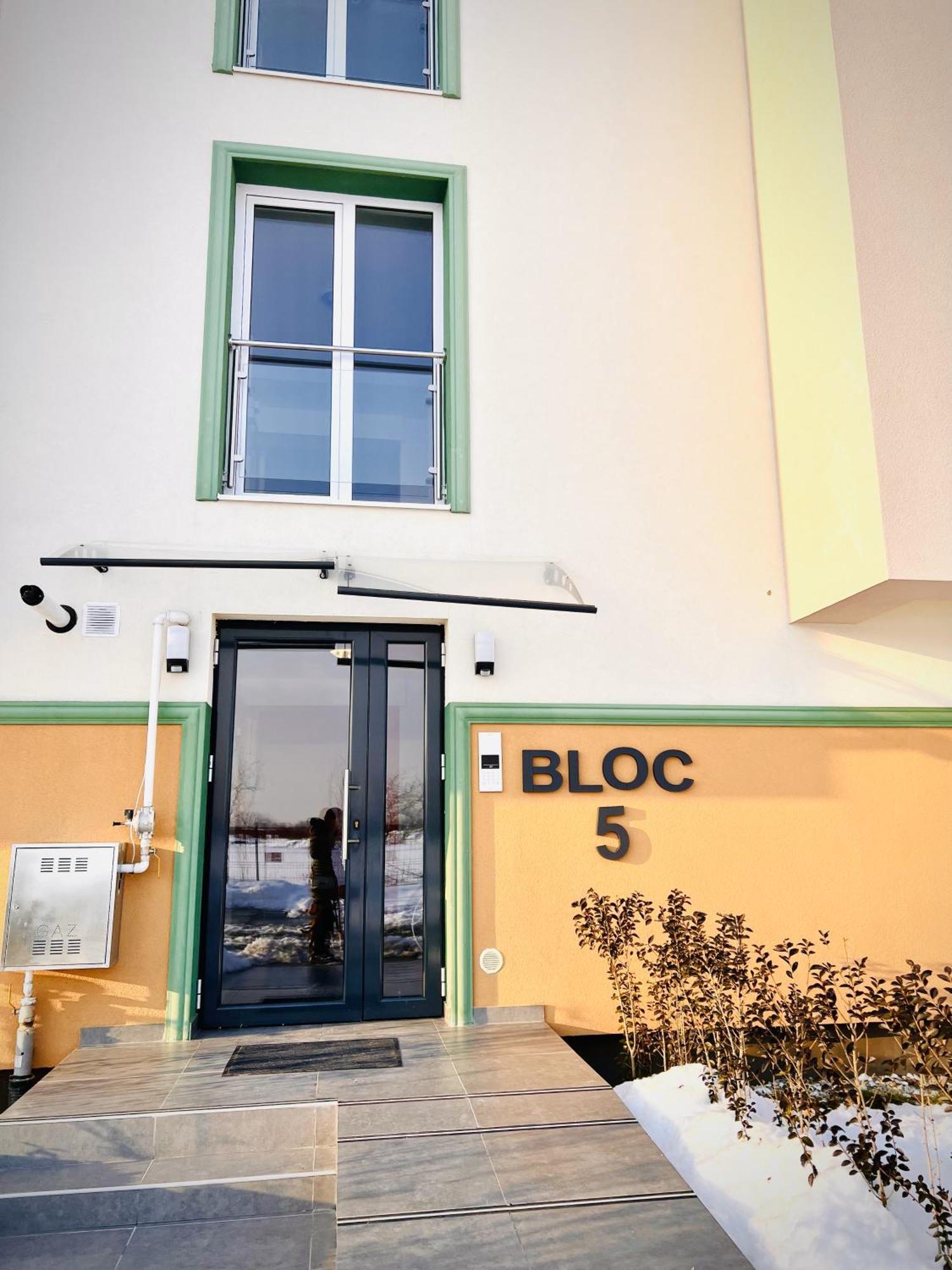 Airport Gardens Loft Otopeni Exterior foto